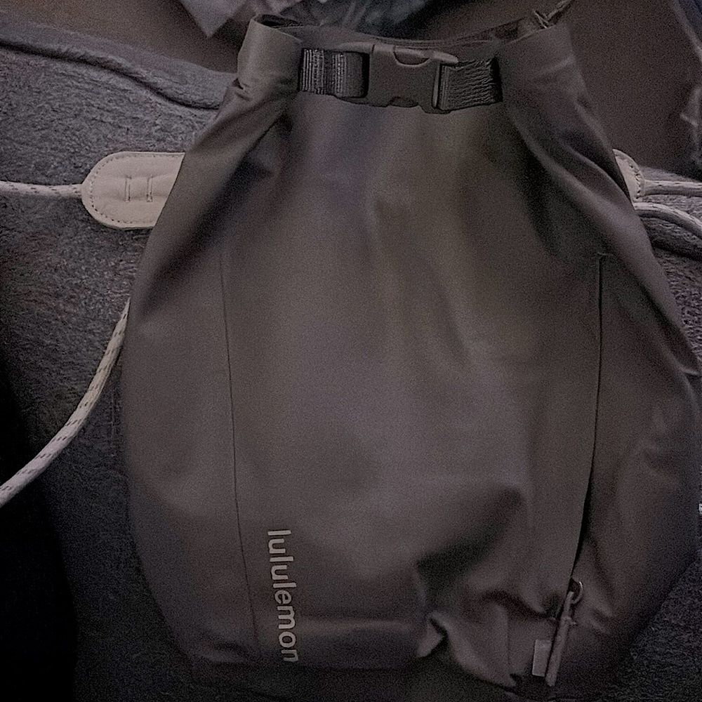 Lululemon roll top crossbody bag